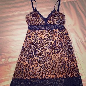 Leopard Slip
